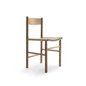 Nikari Linea Collection Akademia Dining Chair Lacquered Oak/Elmosoft 33004 Leather
