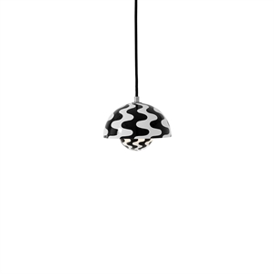 &Tradition Flowerpot VP10 Pendant Black/ White