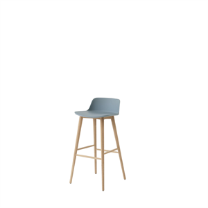 &Tradition Rely HW123 Bar Stool Low Back Lacquered Oak/ Light blue