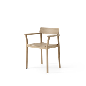 &Tradition Betty TK10 Dining Chair With Armrest Oak